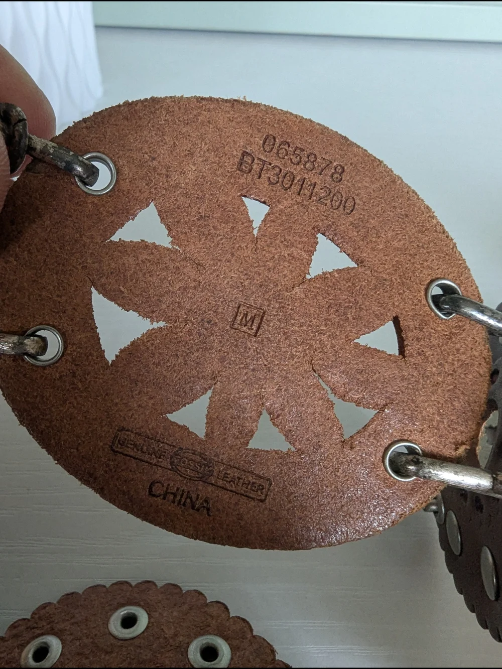 Fossil Brown Suede Cutout Leather Link Belt - Picture 5 of 8